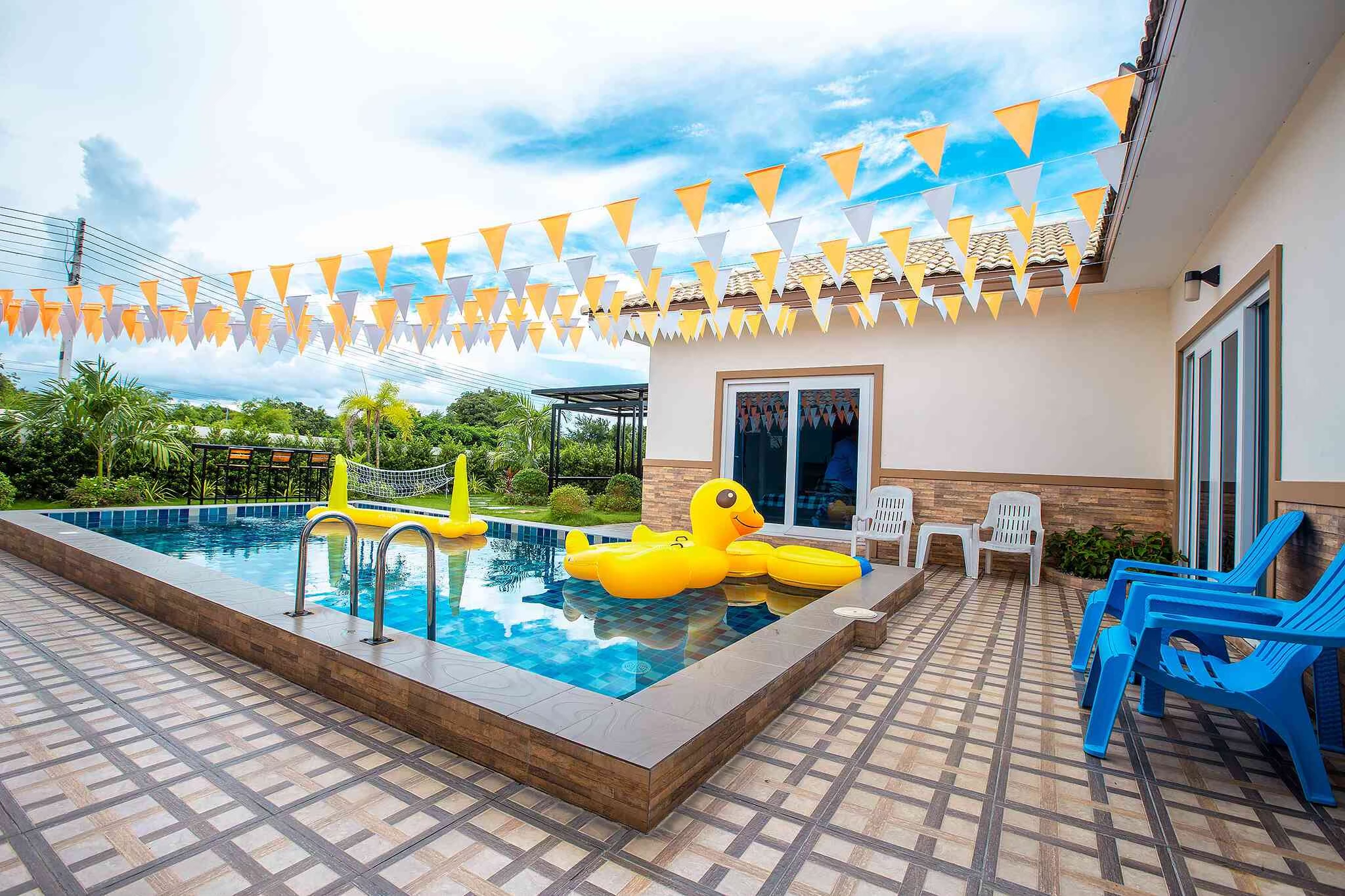 Hawkey House Pool Villa